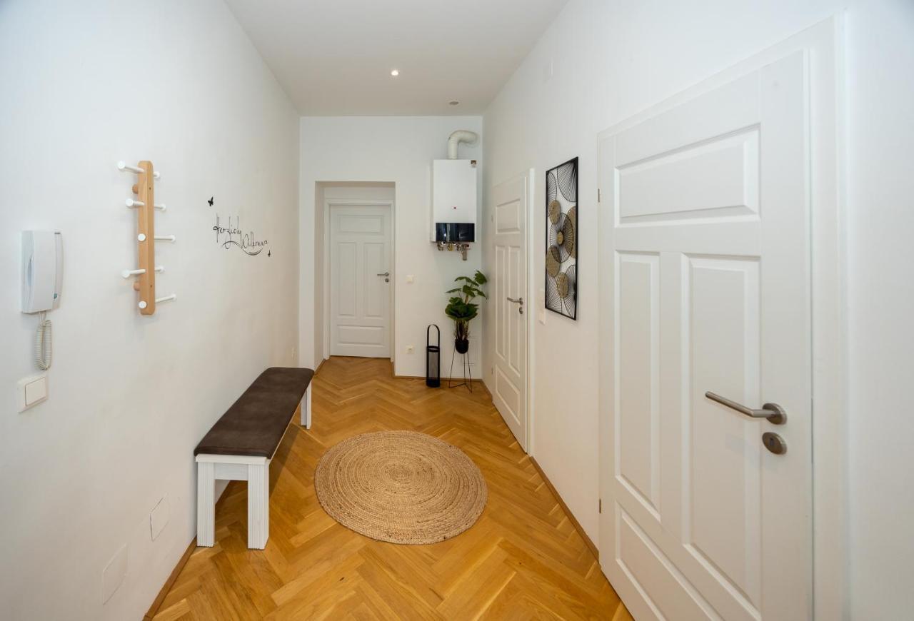 Delightful 1 Bedroom Near Schoenbrunn And Westbahnhof With Big Porch Vienna Exterior photo